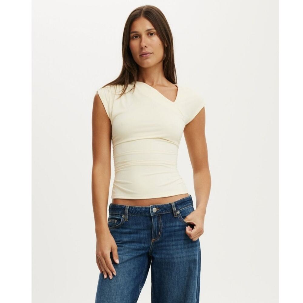 Cotton On Scout Asymmetrical Short Sleeve Light Yellow Top Size Small NWT